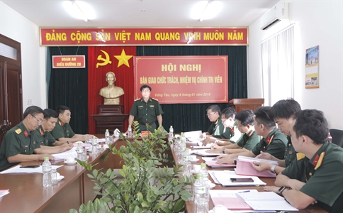 Đoàn an điều dưỡng 28 bàn giao chức trách, nhiệm vụ Chính trị viên