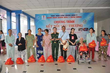 Bệnh viện Quân dân y miền Đông tổ chức Chương trình "Kết nối yêu thương"