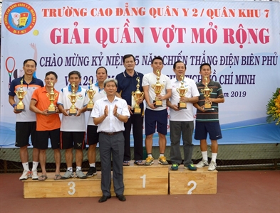 Trường Cao đẳng Quân y 2 tổ chức giải quần vợt mở rộng