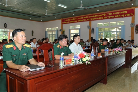 Đoàn Kinh tế - Quốc phòng 778: Giao ban Già làng, trưởng thôn, chính quyền địa phương vùng dự án