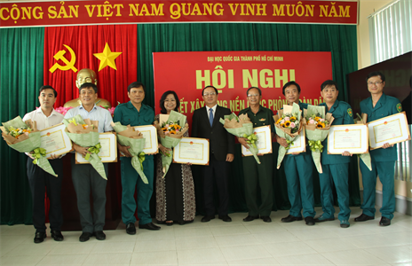 Đại học Quốc gia thành phố Hồ Chí Minh sơ kết xây dựng nền quốc phòng toàn dân