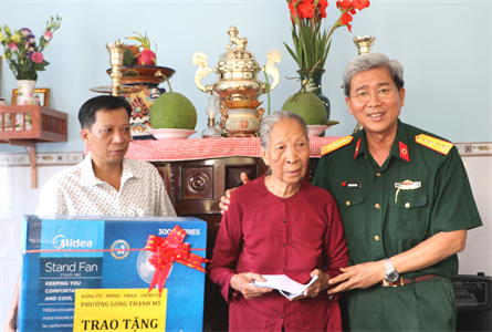 Trường Cao đẳng Quân y 2 tặng nhà tình nghĩa