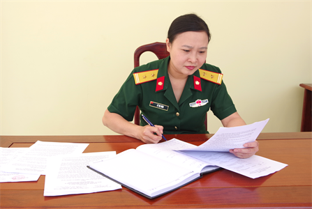 Trung tá Lê Thị Thảo đạt giải nhất Cuộc thi “Tìm hiểu 90 năm lịch sử vẻ vang của Đảng Cộng sản Việt Nam”