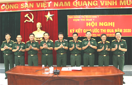 Cụm thi đua các phòng Cục Chính trị Quân khu 7 ký kết giao ước thi đua năm 2020
