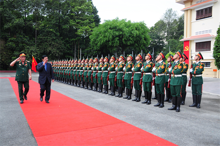 Phát huy truyền thống đơn vị anh hùng, xây dựng Tiểu đoàn Vệ binh 180 chính qui, mẫu mực