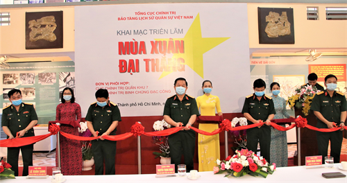 Ký ức hào hùng qua triển lãm chuyên đề “Mùa Xuân Đại thắng”