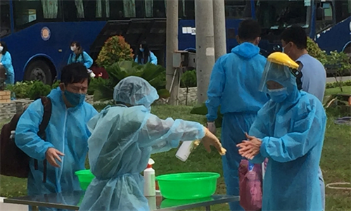 Sư đoàn 317 tiếp nhận 200 công dân Việt Nam từ nước ngoài về cách ly