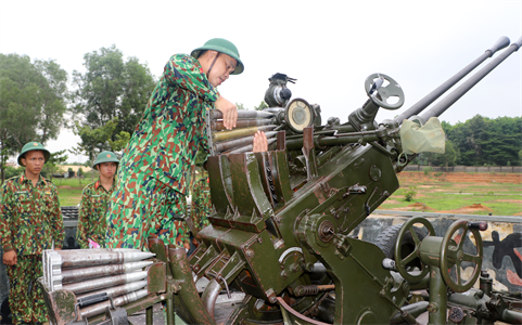 Những buổi đầu huấn luyện chuyên ngành pháo phòng không