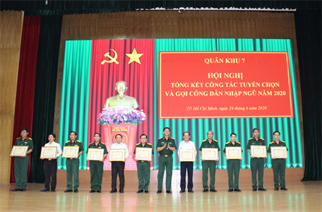 Quân khu 7 tổng kết công tác tuyển chọn và gọi công dân nhập ngũ năm 2020