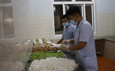 Sư đoàn 317 đảm bảo hậu cần khu cách ly