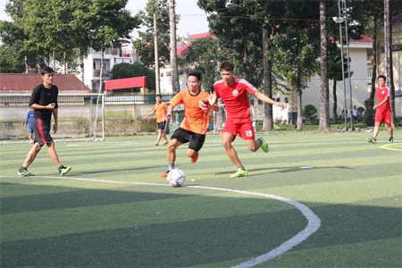 Lữ đoàn 77 tổ chức giao lưu bóng đá chào mừng ngày truyền thống đơn vị