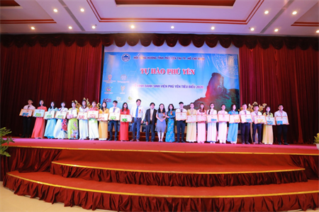 Vinh danh 300 sinh viên Phú Yên tiêu biểu năm 2020