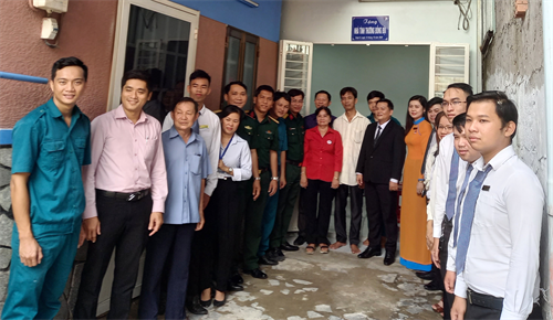 Ban CHQS quận 9, TP Hồ Chí Minh tặng nhà đồng đội