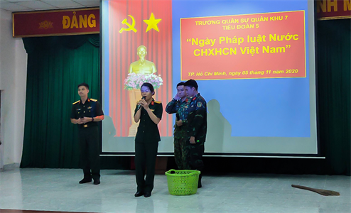 Tiểu đoàn 5, Trường Quân sự Quân khu 7 sinh hoạt Ngày Pháp luật