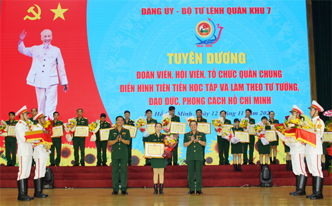 Quân khu tuyên dương đoàn viên, hội viên, tổ chức quần chúng điển hình tiên tiến