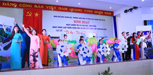 Sôi nổi Ngày chính trị, văn hóa, tinh thần “Dĩ An - Thành phố tôi yêu”