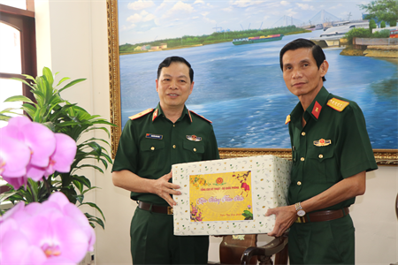 Đoàn công tác Tổng cục Kỹ thuật thăm, chúc mừng năm mới