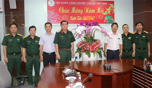 Thiếu tướng Võ Văn Thi chúc Tết Tập đoàn Công nghiệp Cao su Việt Nam và Ngân hàng MB