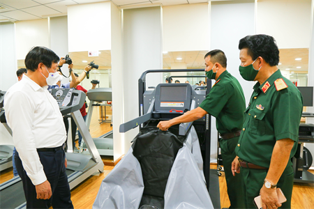 Bộ Y tế kiểm tra công tác phòng chống dịch bệnh tại Bệnh viện Quân y 175