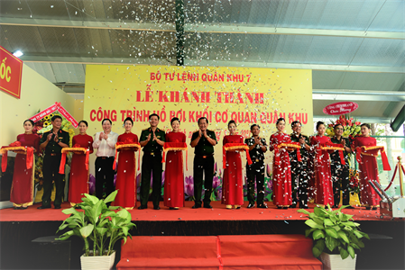 Khánh thành công trình Hồ huấn luyện bơi khối cơ quan Quân khu