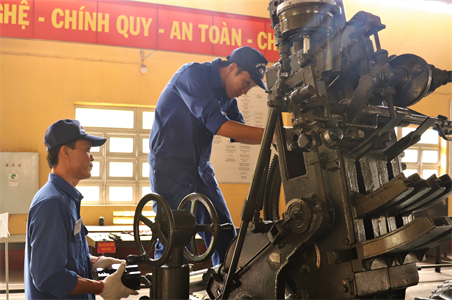 Cục Kỹ thuật Quân khu 7 kiểm tra trình độ kỹ năng nghề nhân viên kỹ thuật