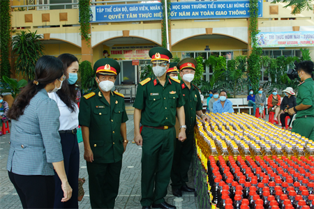 Gian hàng nghĩa tình quân dân