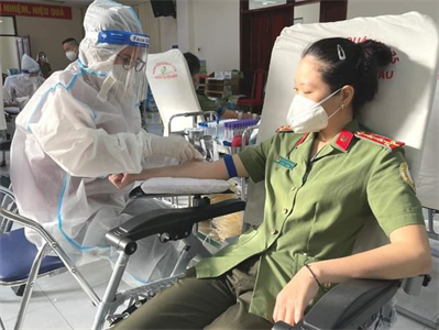 Lan tỏa phong trào hiến máu tình nguyện, chung tay đẩy lùi Covid-19 của Bệnh viện Quân y 175