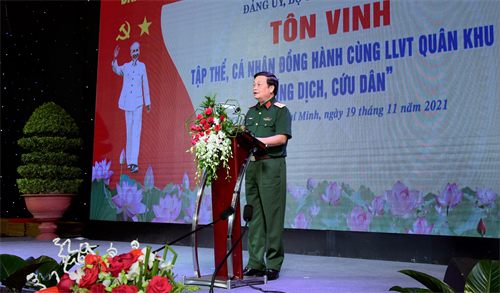 Quân khu 7 tri ân các tập thể, cá nhân chung sức, đồng lòng “chống dịch cứu dân”