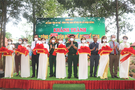 Quân khu 7 khánh thành công trình văn hóa, thể dục thể thao tại Giáo xứ Hòa An