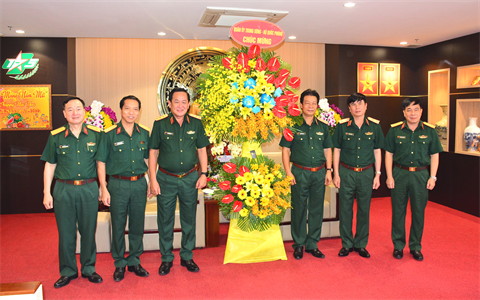 Thượng tướng Võ Minh Lương thăm, chúc mừng Bệnh viện Quân y 175