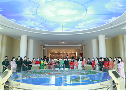 Hội Phụ nữ cơ quan Cục Chính trị Quân khu 7 tham quan bảo tàng tỉnh Bà Rịa – Vũng Tàu