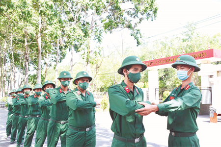 Phát huy vai trò đảng viên - chiến sĩ mới