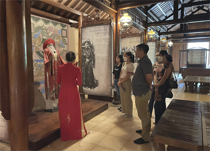 Bảo tàng Quân Khu 7 tham quan, trao đổi kinh nghiệm nhân ngày Quốc tế Bảo tàng