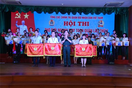 Bế mạc Hội thi thợ giỏi ngành May toàn quân