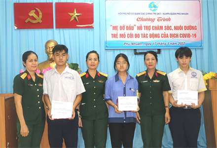 “Mẹ đỡ đầu”- Điểm tựa của các cháu mồ côi do Covid-19