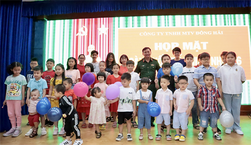 Công ty Đông Hải họp mặt ngày Quốc tế Thiếu nhi