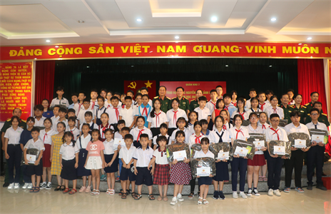 Học bổng Nguyễn Đức Cảnh - Vì tương lai đất nước