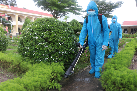 Quyết liệt phòng, chống dịch bệnh trên người và gia súc, gia cầm