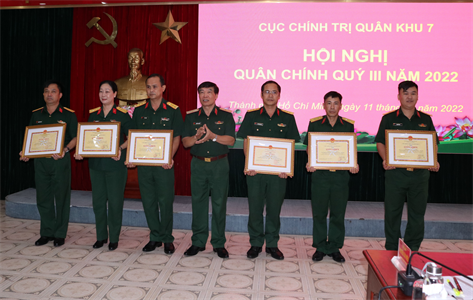 Cục Chính trị Quân khu tổ chức hội nghị quân chính quý III năm 2022