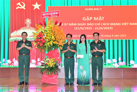 Phát huy truyền thống Anh hùng LLVT Nhân dân, khẳng định vị thế cơ quan báo chí đa phương tiện