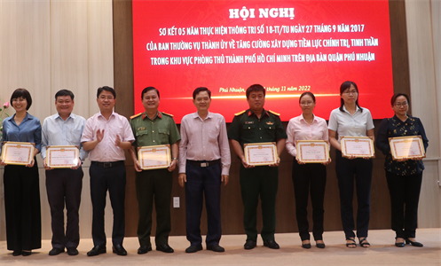 Quận ủy Phú Nhuận sơ kết 5 năm tăng cường xây dựng tiềm lực chính trị, tinh thần trong khu vực phòng thủ
