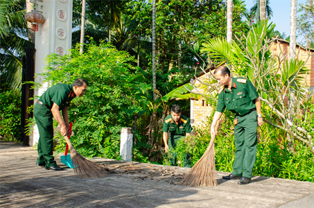 Trường Quân sự Quân khu tổ chức về nguồn