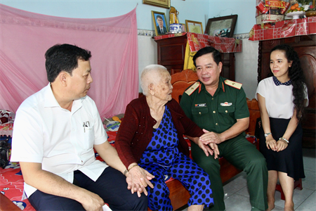 Ấm áp Tết Quân dân tại TPHCM