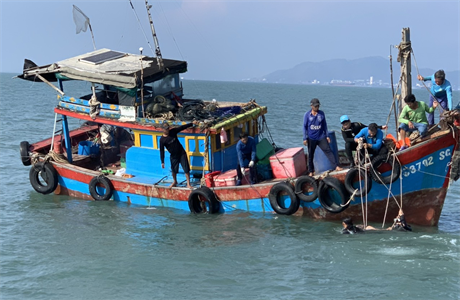 6 người được cứu vụ chìm tàu đánh cá trên biển Cần Giờ