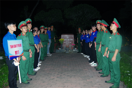 Trường Cao đẳng Hậu cần 2 tham gia “Lễ thắp nến tri ân”