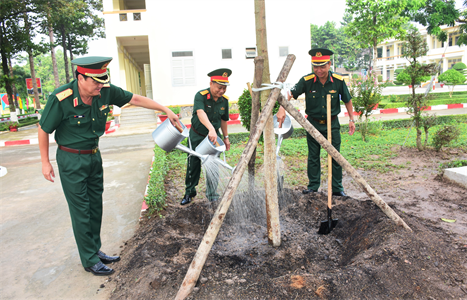 Thiếu tướng Võ Văn Thi kiểm tra kết quả thực hiện nhiệm vụ quân sự - quốc phòng 6 tháng đầu năm tại Lữ đoàn 26