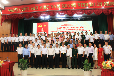 Tổng công ty Tân Cảng Sài Gòn gặp mặt các cơ quan thông tấn, báo chí