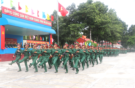 Trường Quân sự Quân khu khai giảng đào tạo hạ sĩ quan chỉ huy và nhân viên chuyên môn kỹ thuật khóa 59
