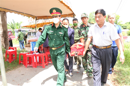 Di dời hài cốt liệt sĩ Võ Văn Dứa về nghĩa trang liệt sĩ huyện Củ Chi