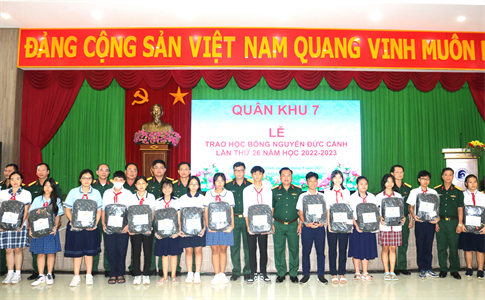 Học bổng Nguyễn Đức Cảnh - Phần thưởng sự nỗ lực, vượt khó